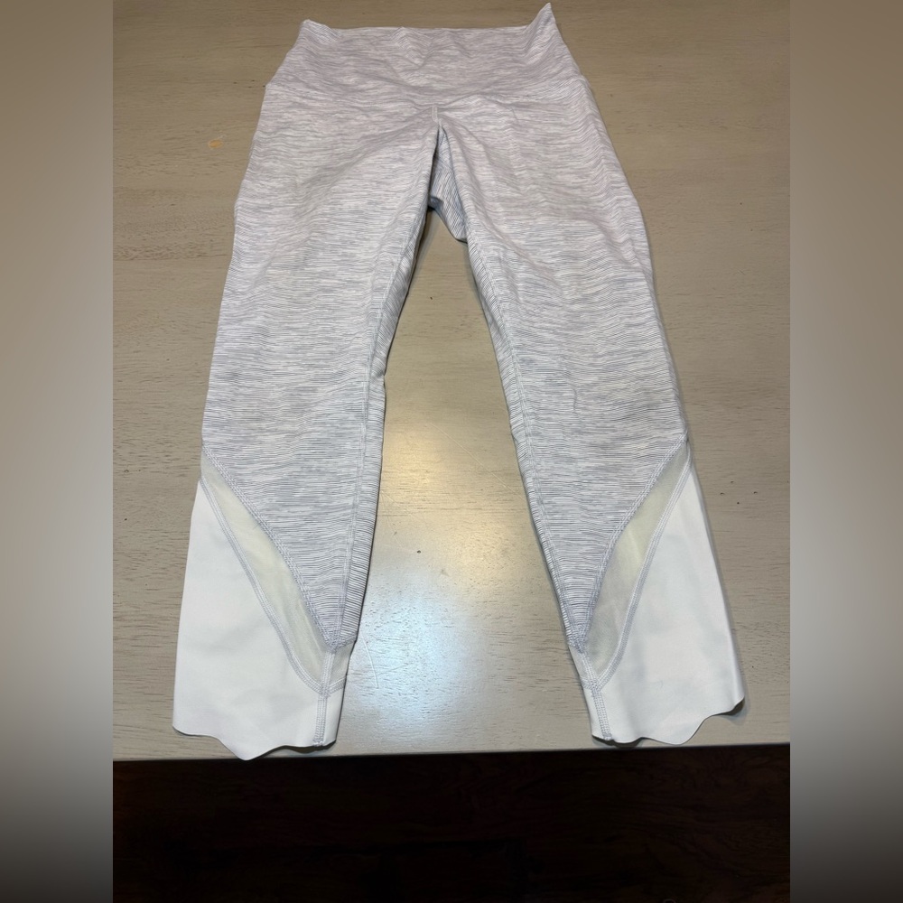 Lululemon white and gray crop size 6 never worn